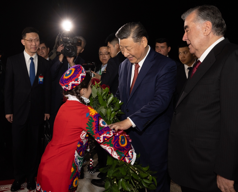 習(xí)近平抵達杜尚別開始對塔吉克斯坦進行國事訪問「相關(guān)圖片」