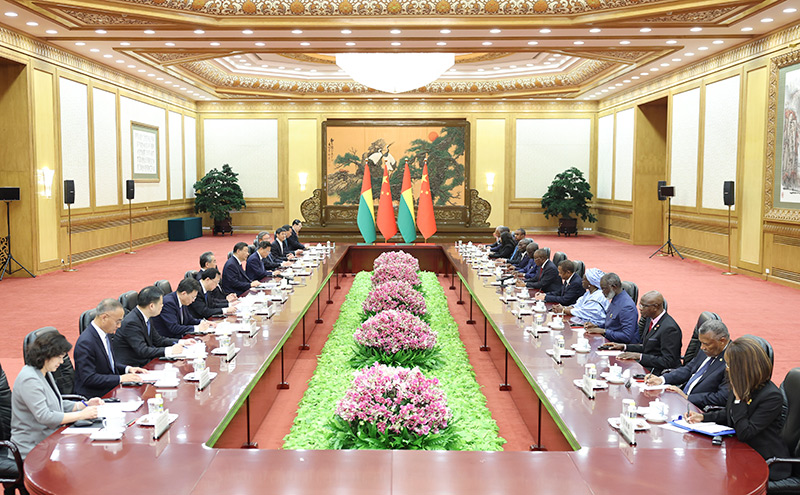 習(xí)近平同幾內(nèi)亞比紹總統(tǒng)恩巴洛會(huì)談「相關(guān)圖片」